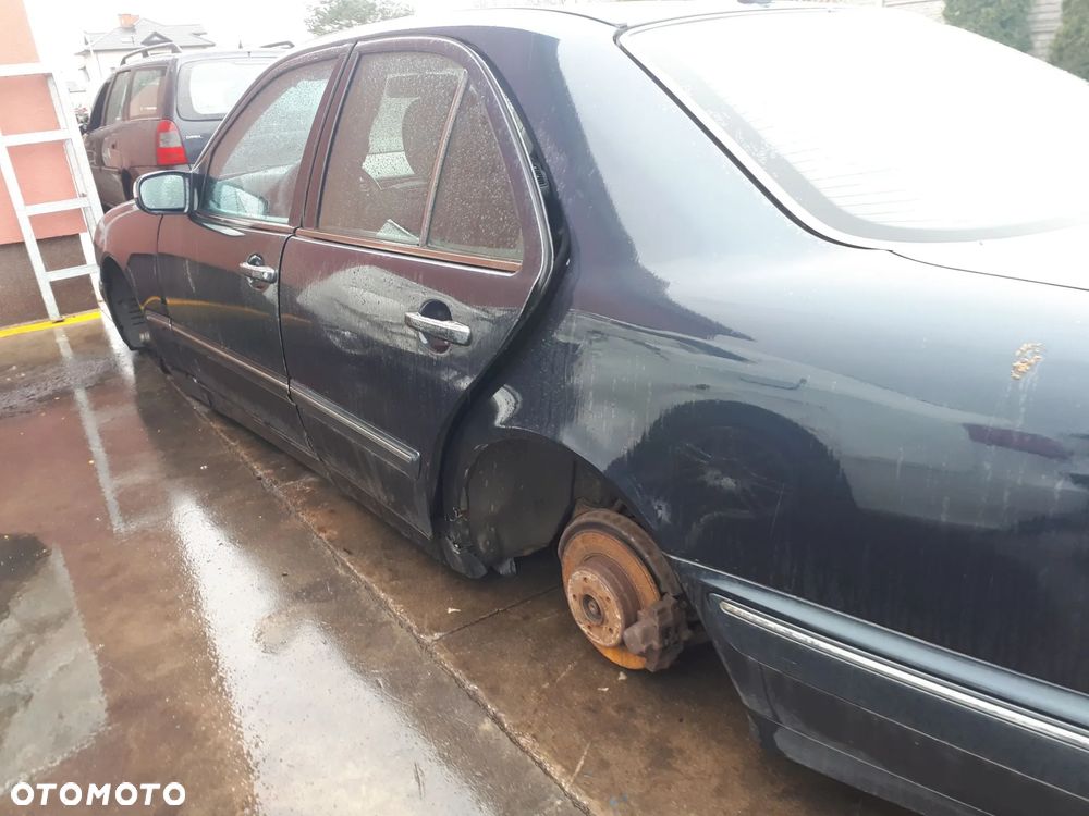 MERCEDES E KLASA W210 LIFT 2.7 CDI RADIO NAWIGACJA ORYGINALNE - 17