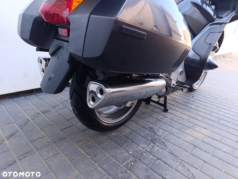 Honda ST - 24