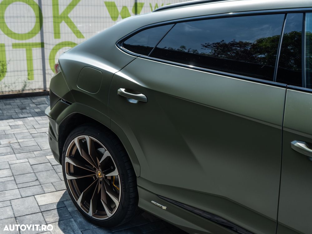 Lamborghini URUS - 9