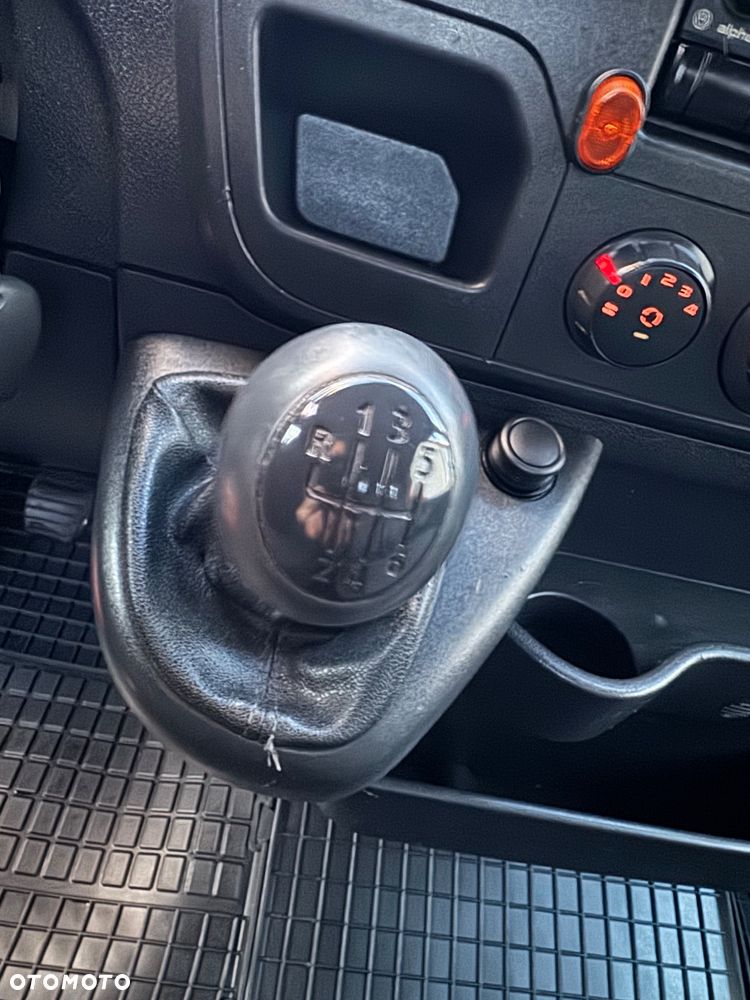 Renault Master - 22