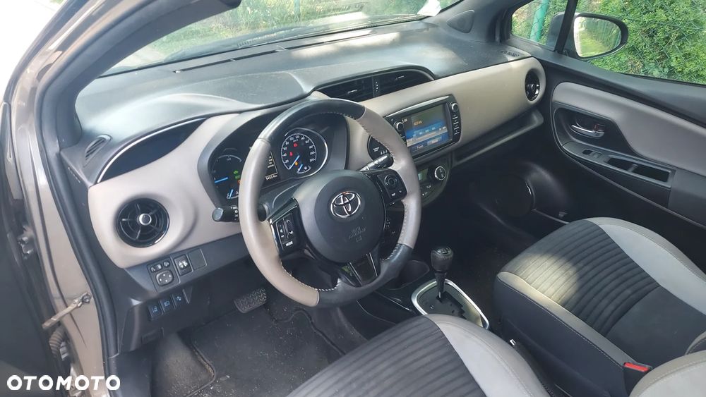 Toyota Yaris 1.5 VVT-i Launch Edition - 9