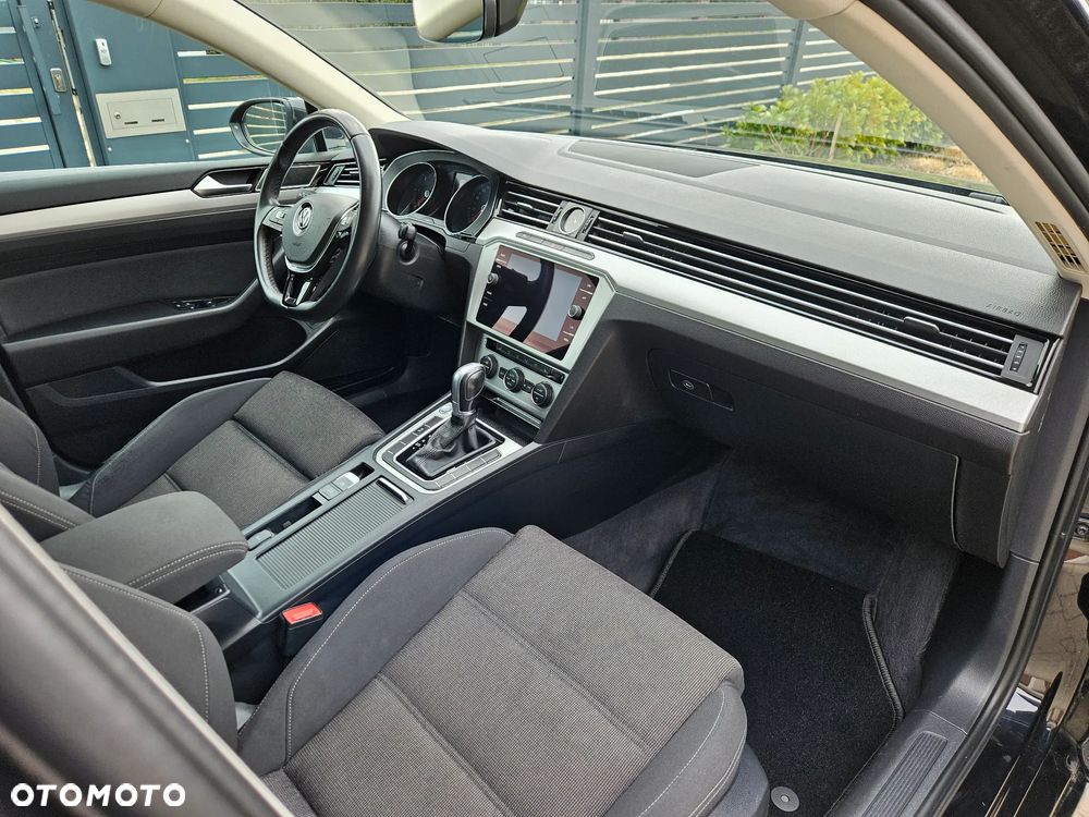 Volkswagen Passat 2.0 TDI SCR DSG Business - 16