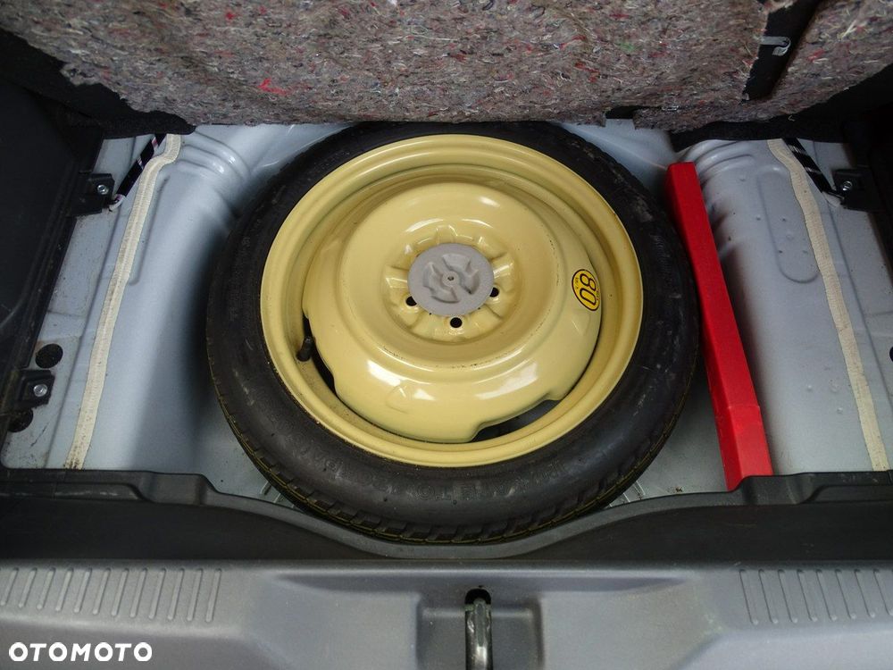 Toyota Urban Cruiser - 13