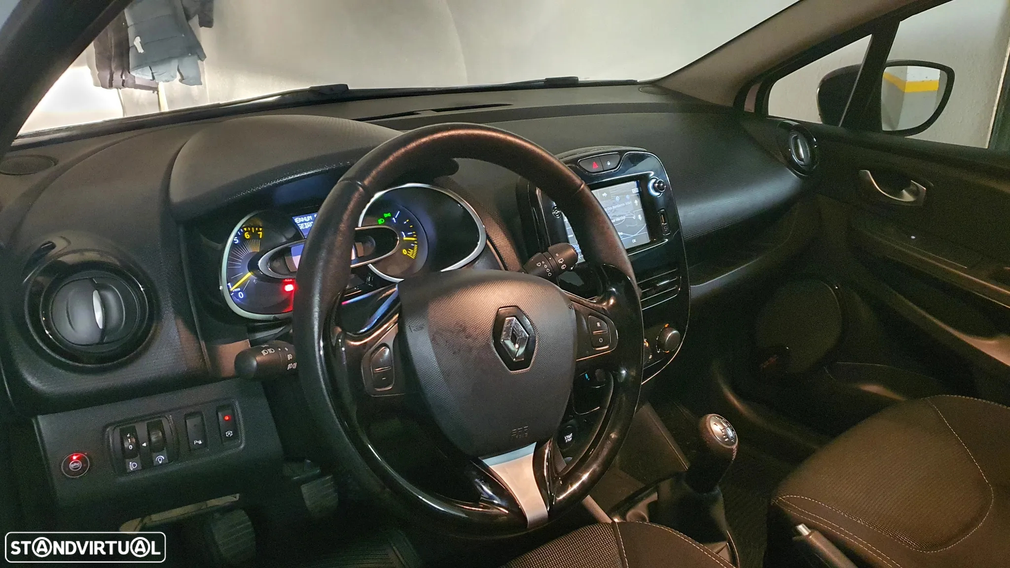 Renault Clio 0.9 TCE Dynamique S - 16