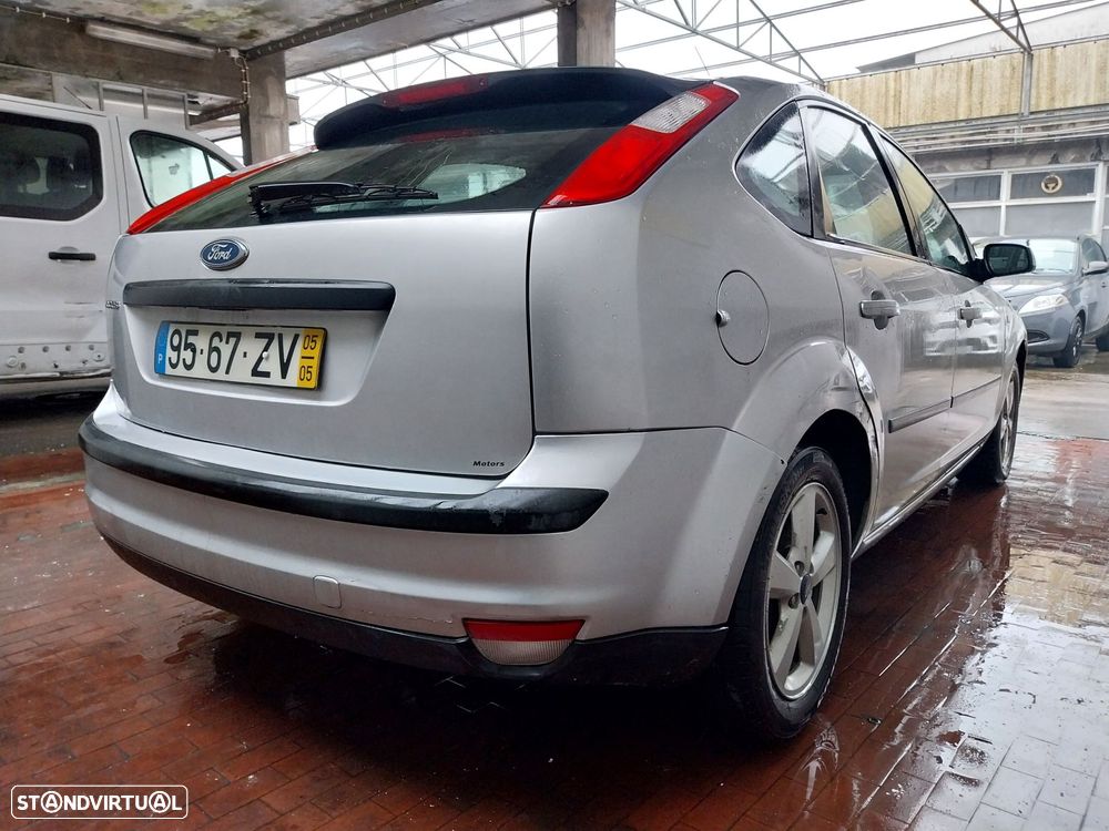 Ford Focus 1.4 16V Trend - 11