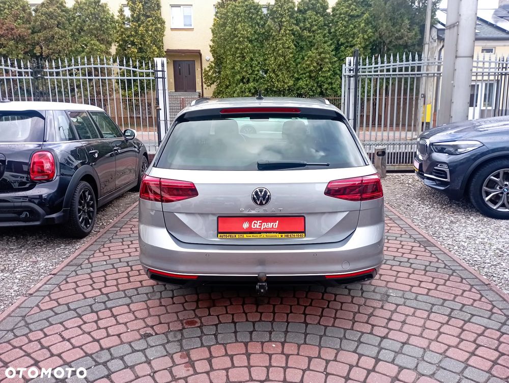 Volkswagen Passat Variant 2.0 TDI SCR Business Plus DSG - 5