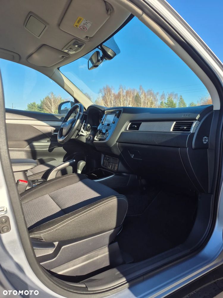 Mitsubishi Outlander 2.0 2WD CVT Active+ - 16