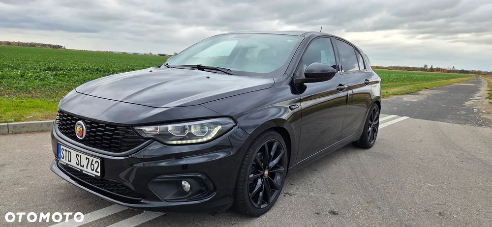 Fiat Tipo 1.4 T-Jet 16v S-Design - 1