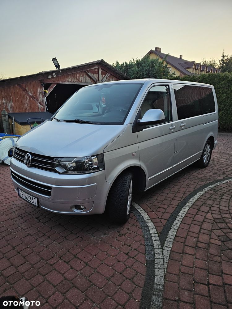 Volkswagen Multivan 2010 photo 3