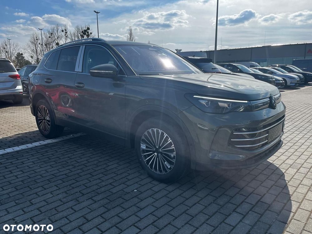 Volkswagen Tiguan - 5