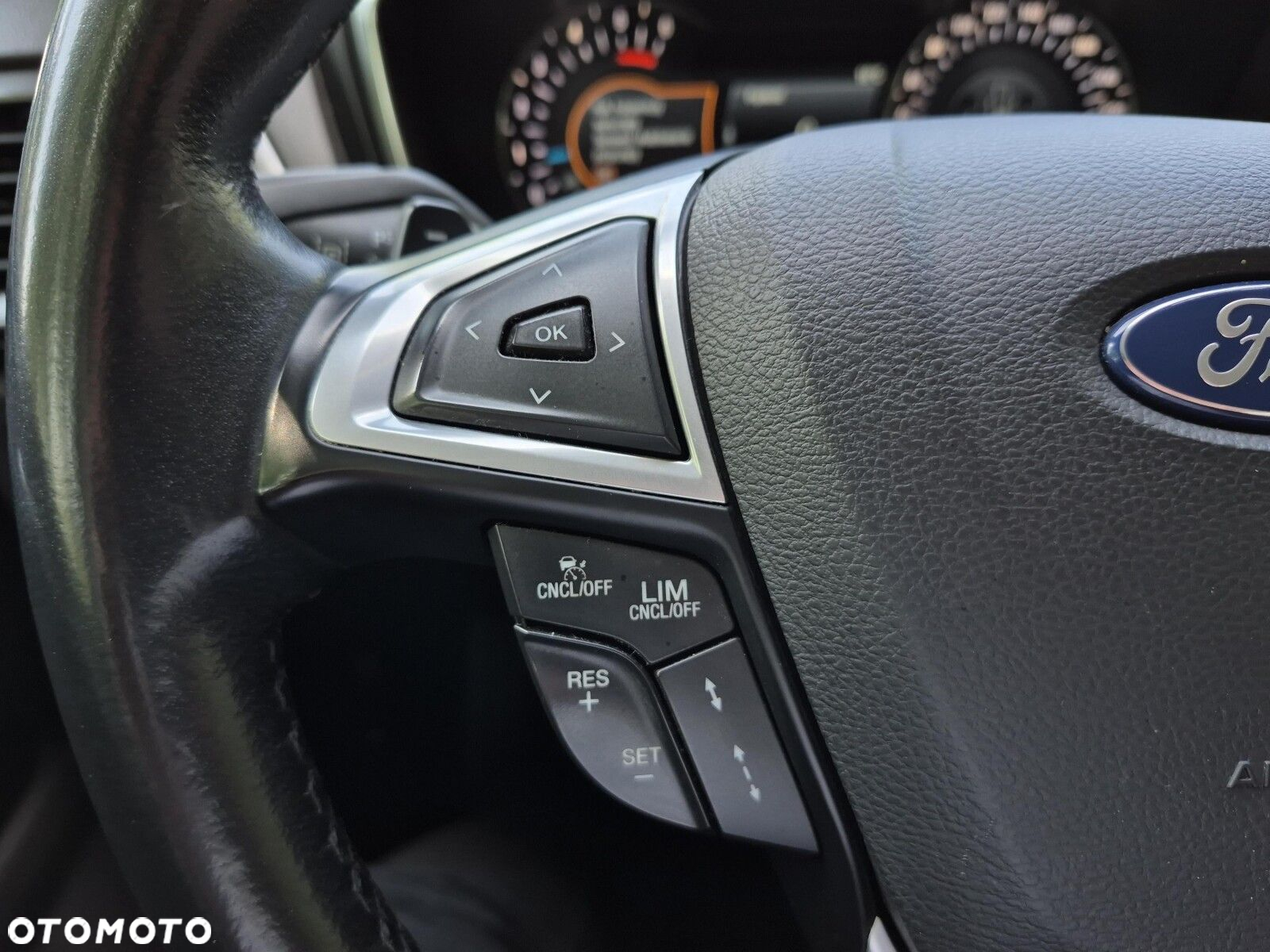 Ford Mondeo 2.0 TDCi Titanium PowerShift - 24