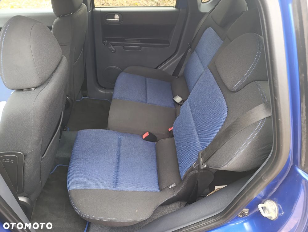 Mitsubishi Colt - 18