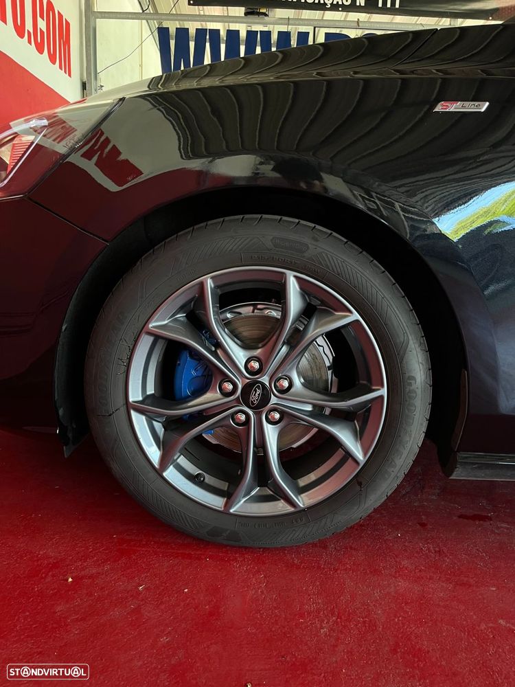 Ford Focus 1.5 TDCi ECOBlue ST-Line - 8