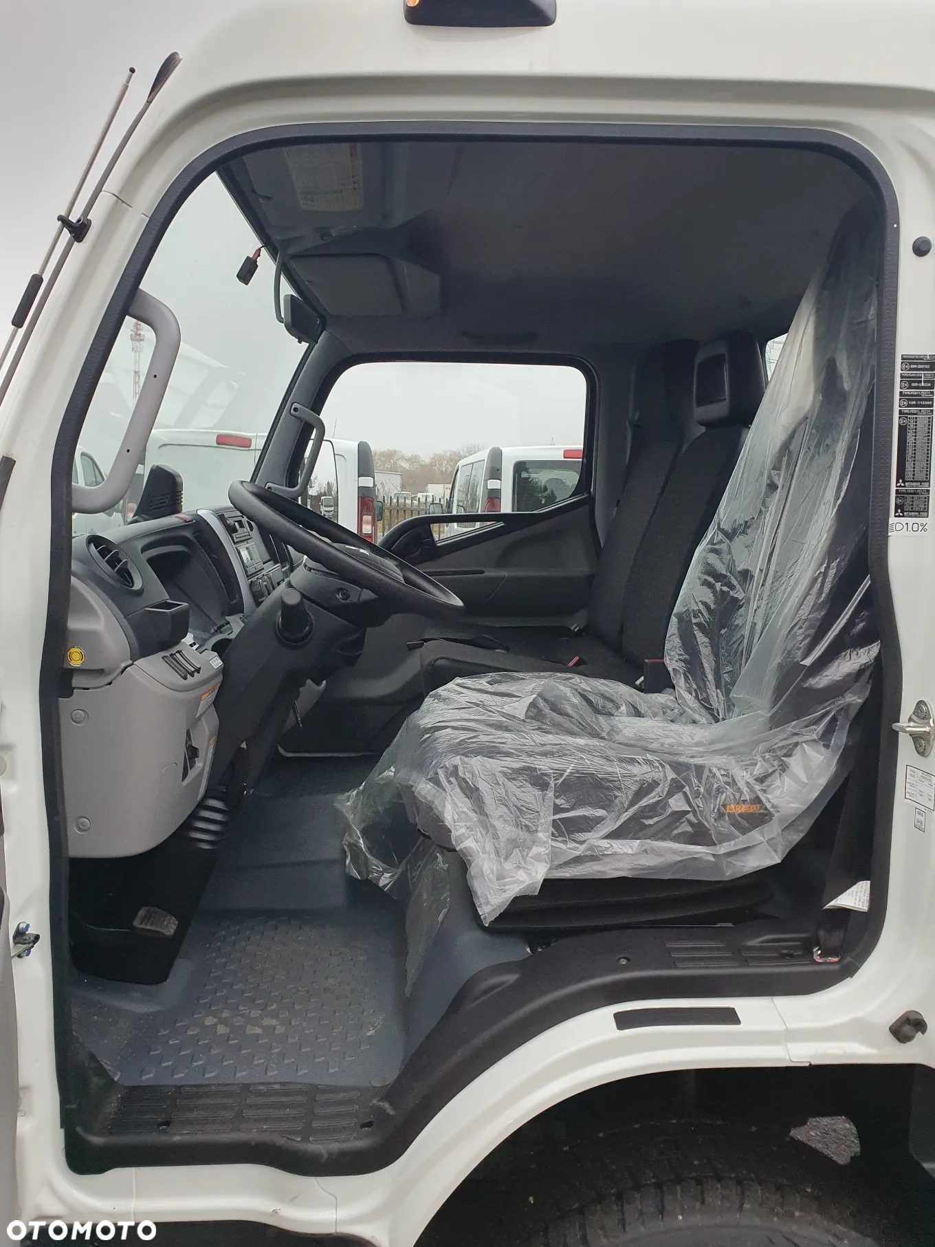 FUSO Canter - 8