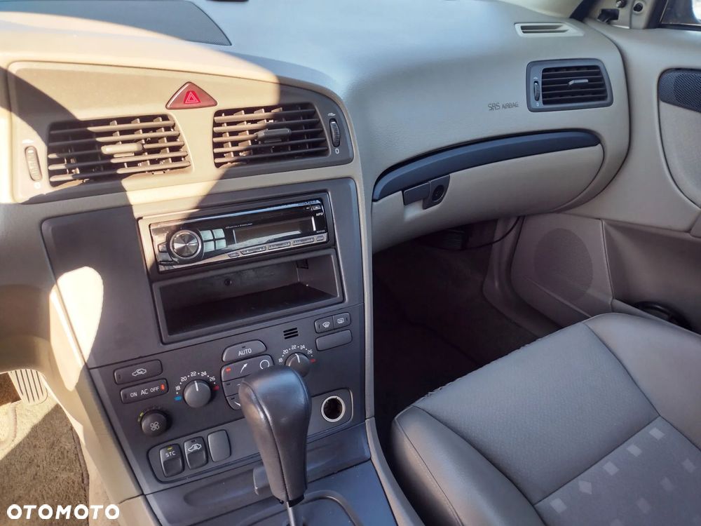 Volvo S60 2.4 Kinetic - 28