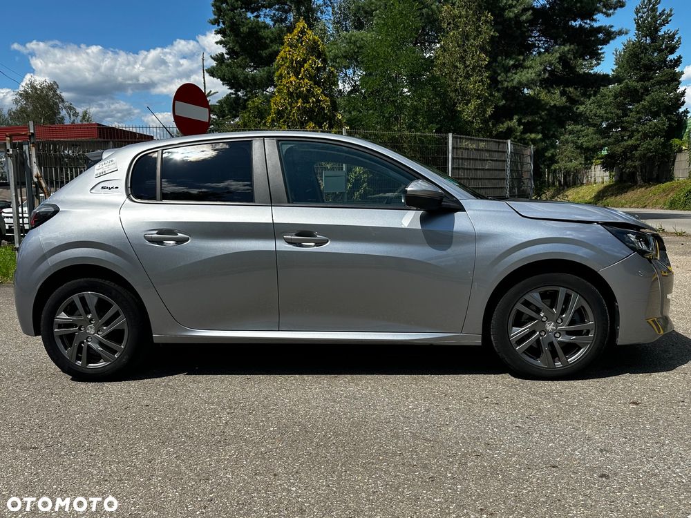 Peugeot 208 - 7