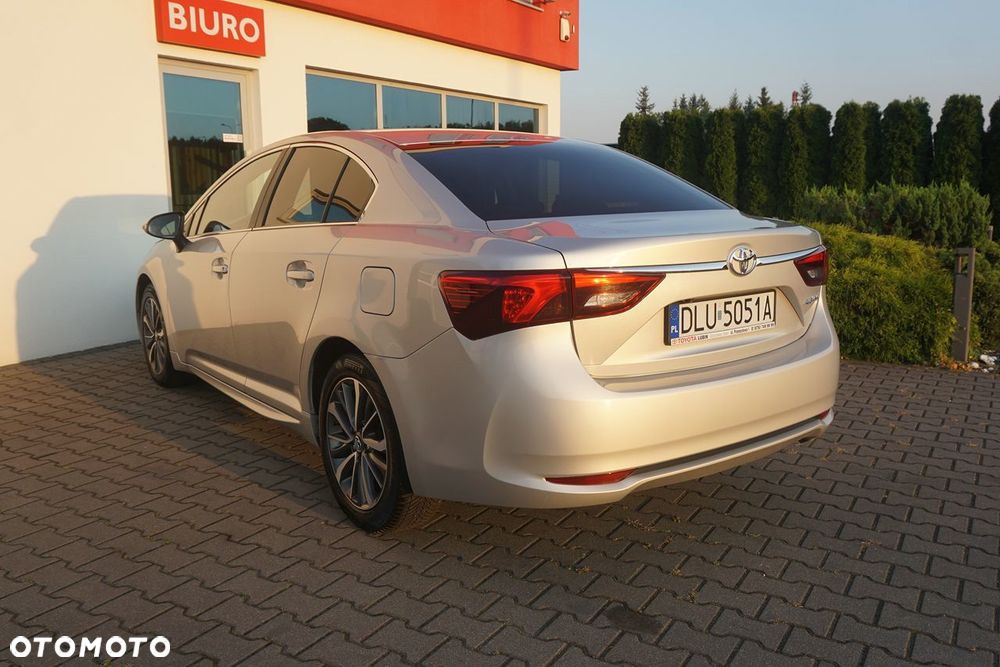 Toyota Avensis 2.0 D-4D Premium - 3