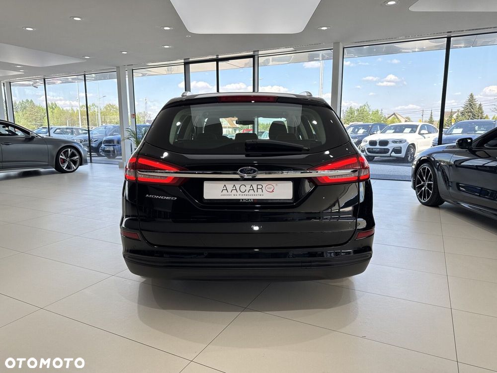 Ford Mondeo - 4