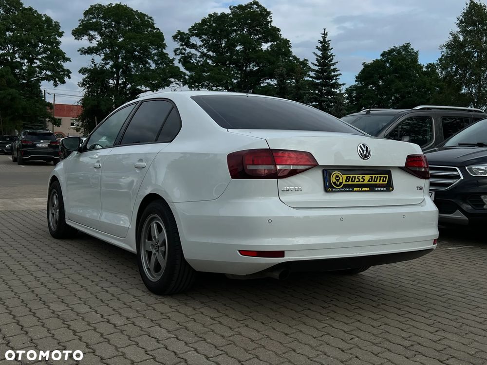 Volkswagen Jetta - 7