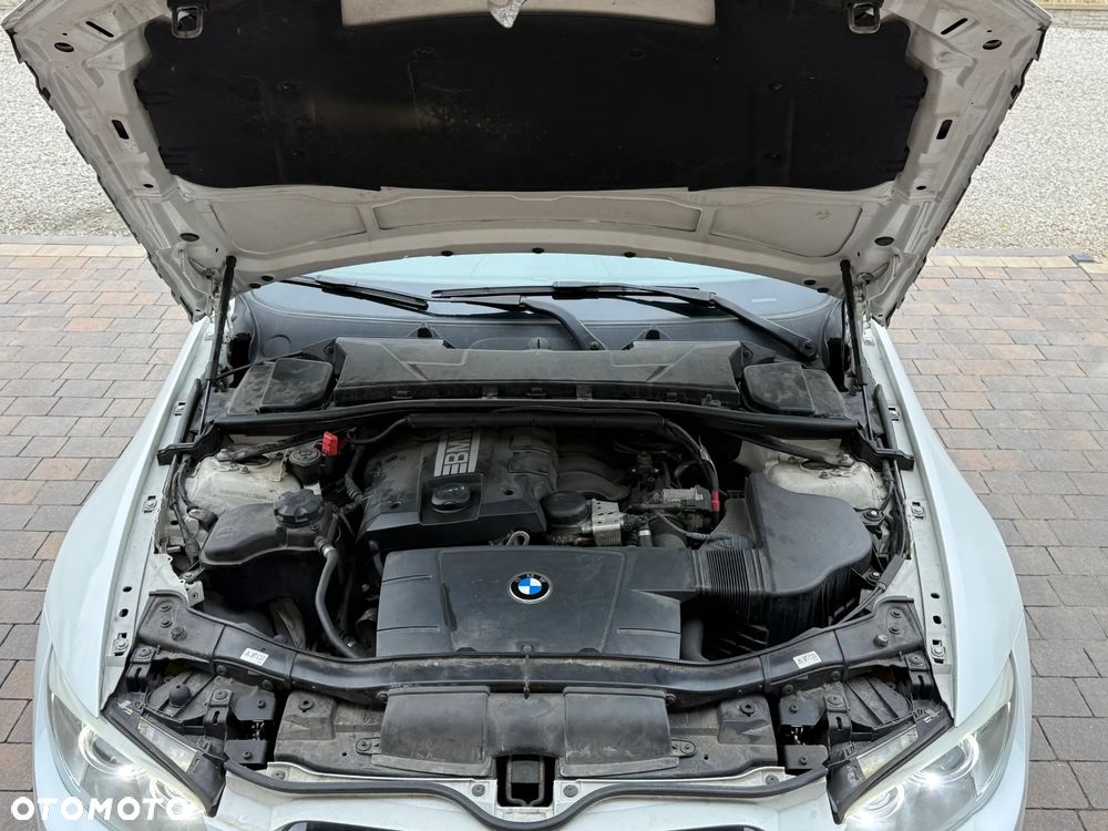 BMW Seria 3 320i M Sport Edition - 24