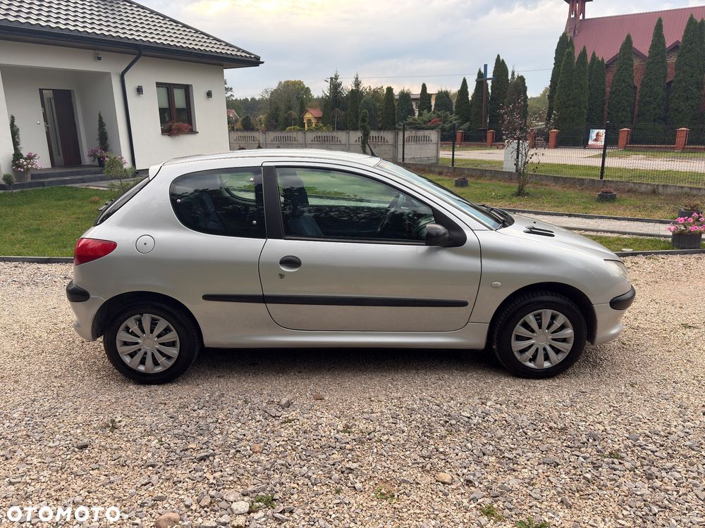 Peugeot 206 2002 photo 5