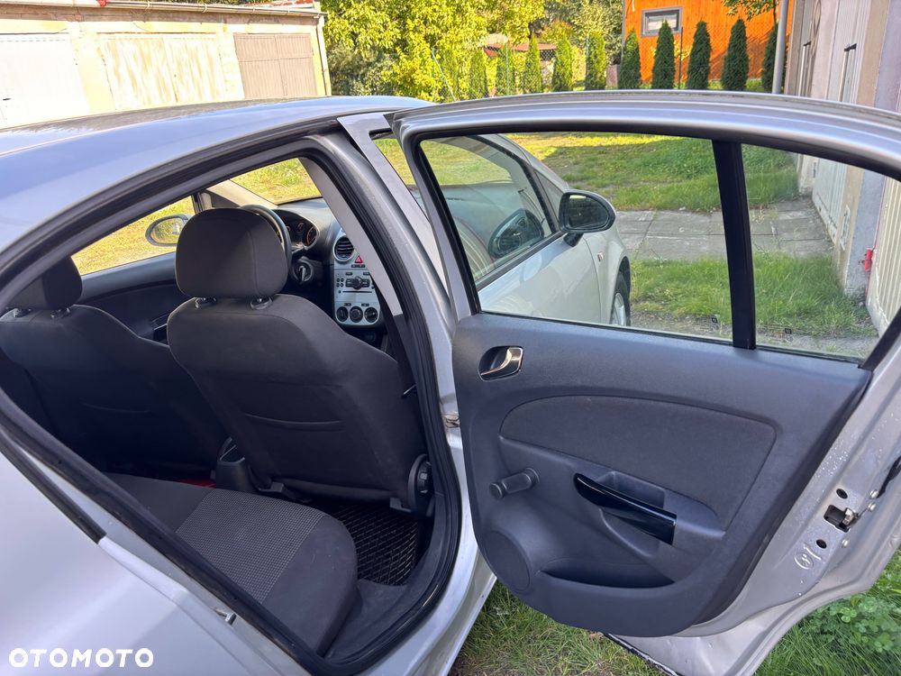 Opel Corsa 1.0 12V Essentia - 27
