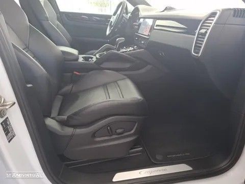 Porsche Cayenne Coupé E-Hybrid Platinum Edition - 31