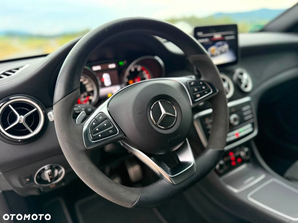 Mercedes-Benz Klasa A 180 7G-DCT AMG Line - 33