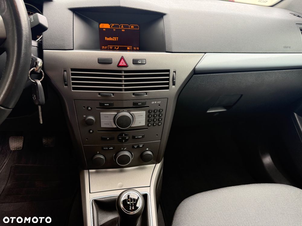 Opel Astra 1.6 Cosmo - 29