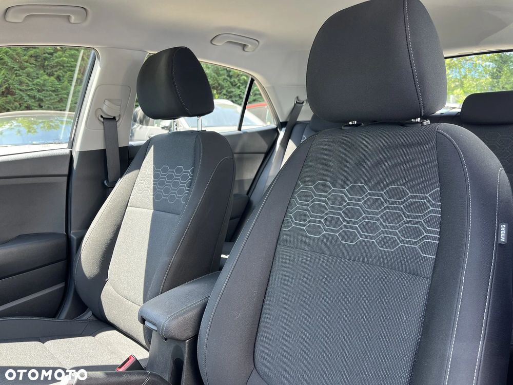 Kia Rio 1.4 L - 11
