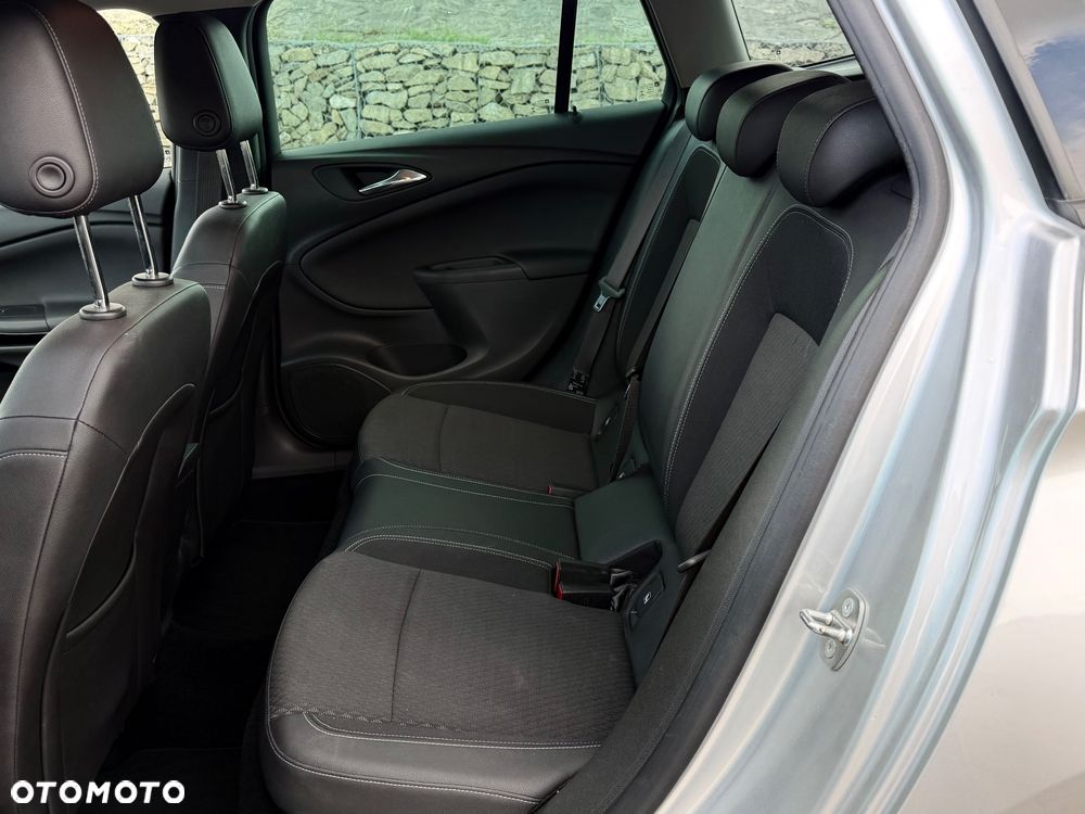 Opel Astra 1.6 D (CDTI) Automatik Innovation - 16