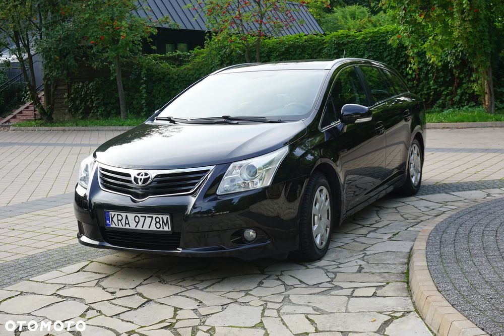Toyota Avensis - 1