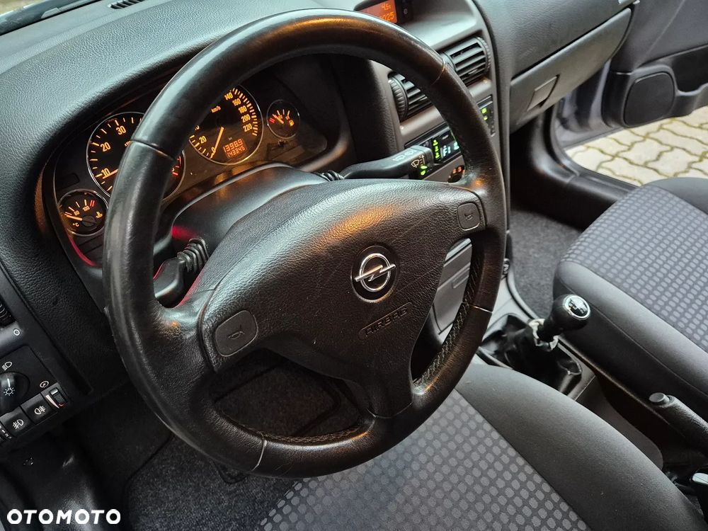 Opel Astra - 31