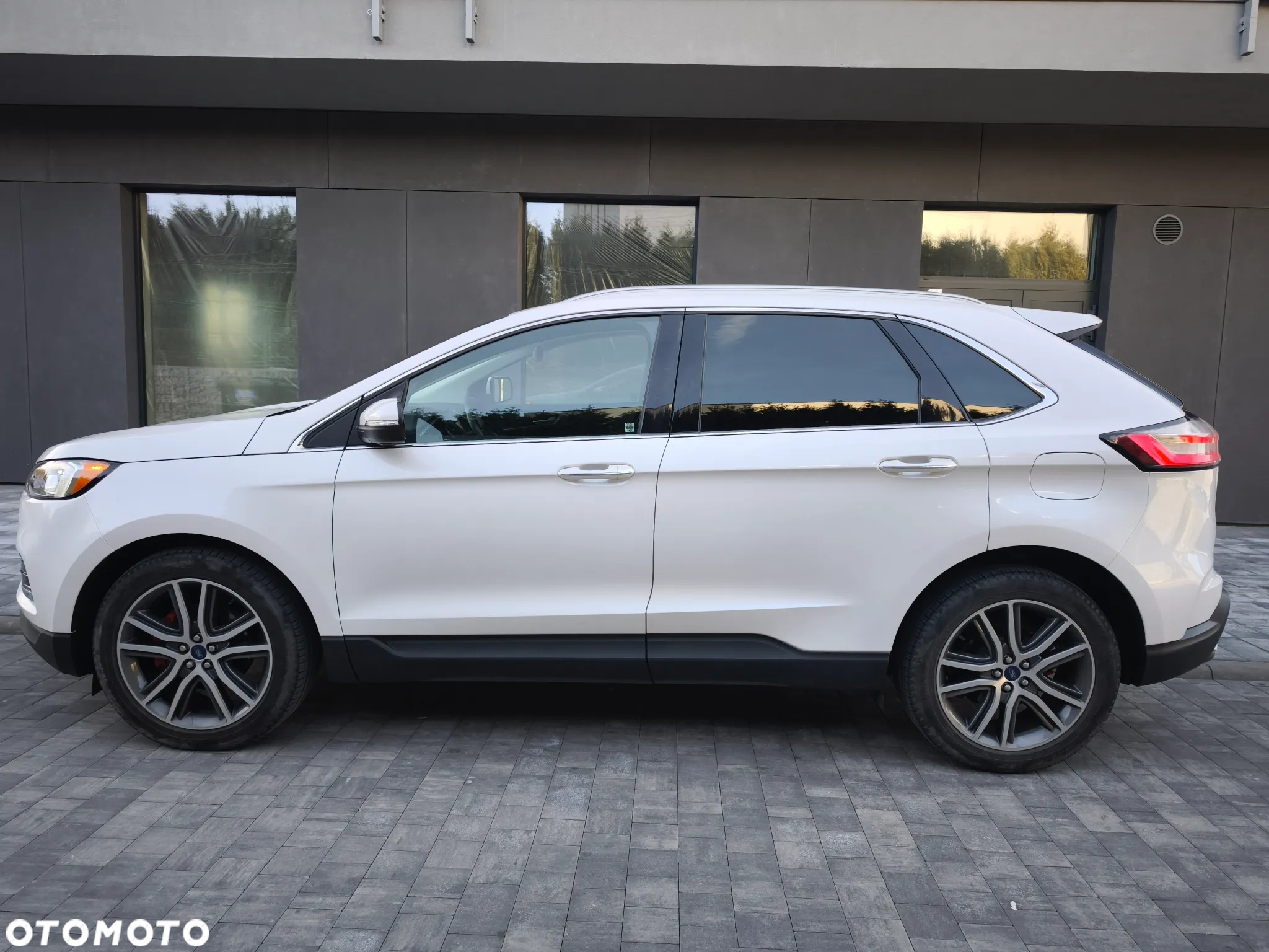 Ford Edge - 4