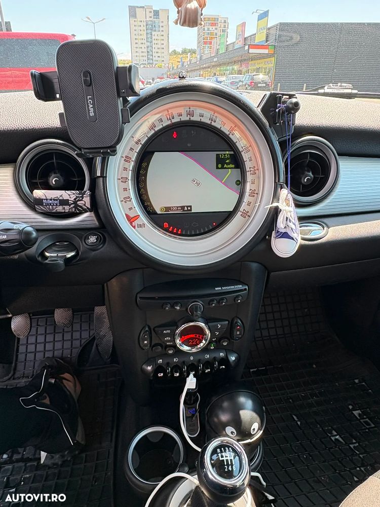 Mini Cooper 50 Camden - 13
