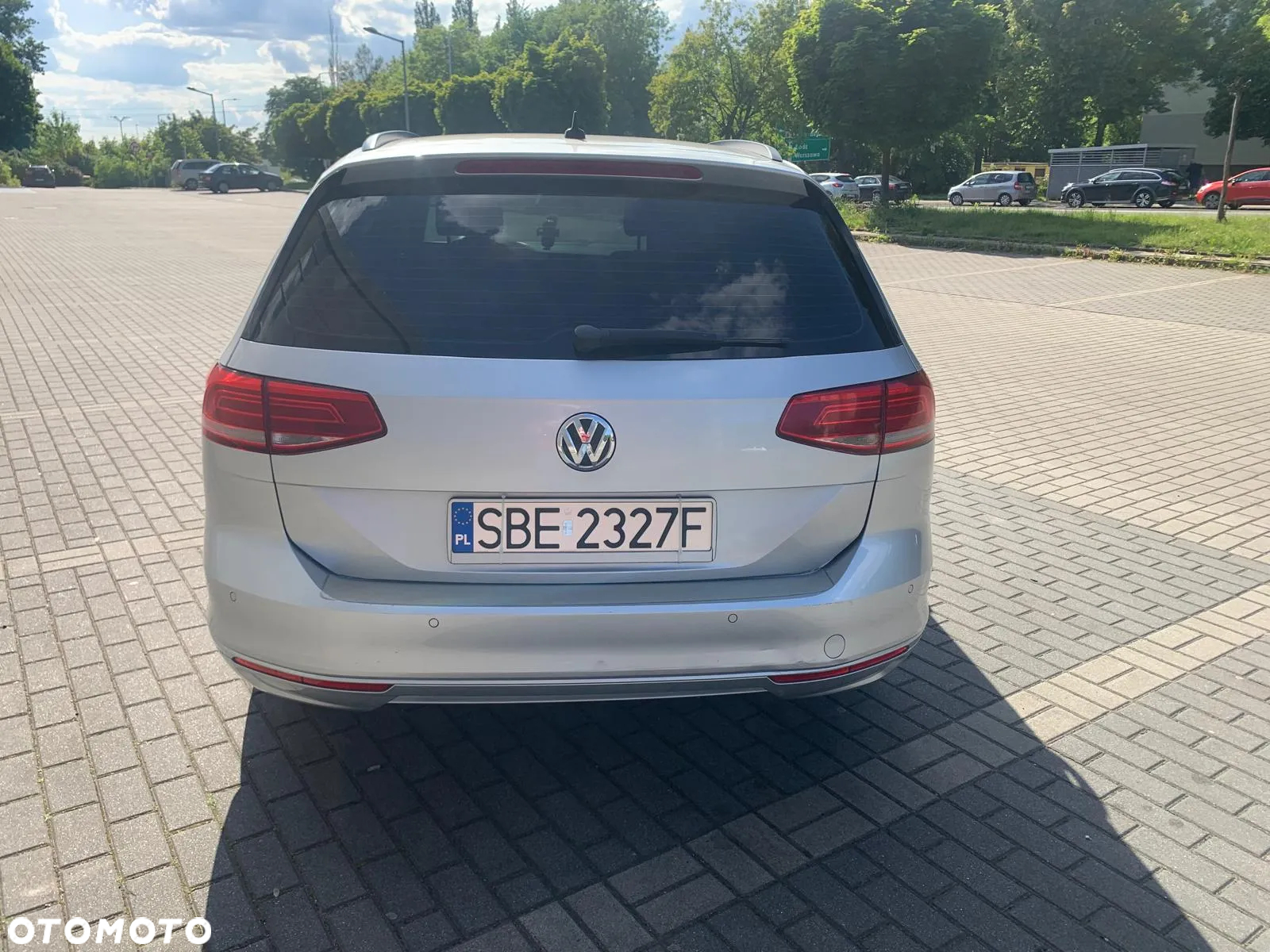Volkswagen Passat - 10