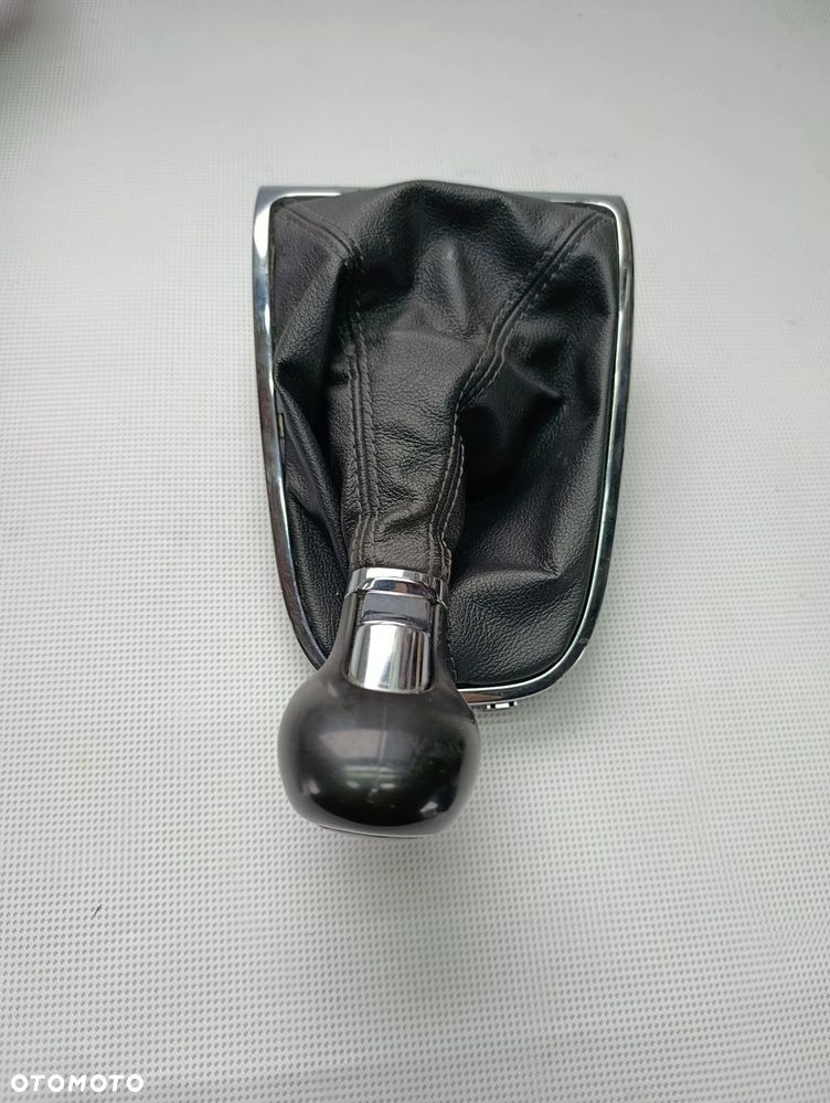 Astra J gałka zmiany biegów lewarek mieszek 1,4 1,6 benzyna Astra IV Opel - 2