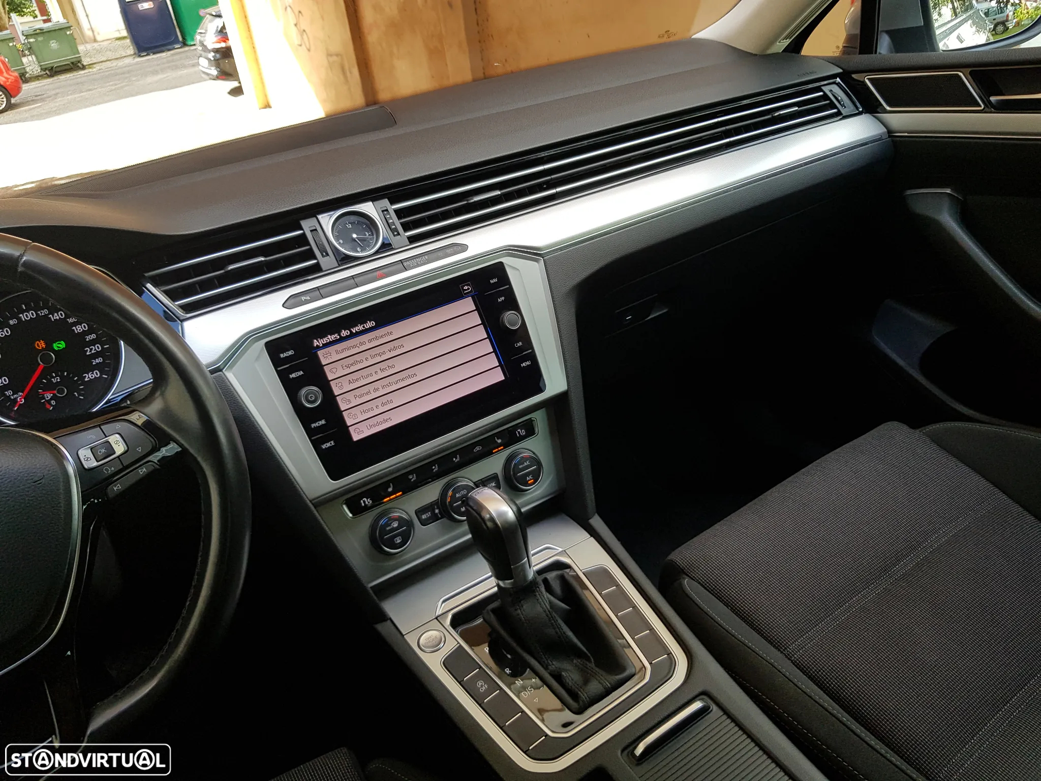 VW Passat Variant 1.6 TDI Highline DSG - 49