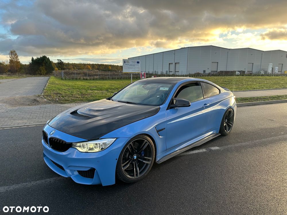 BMW M4 - 4