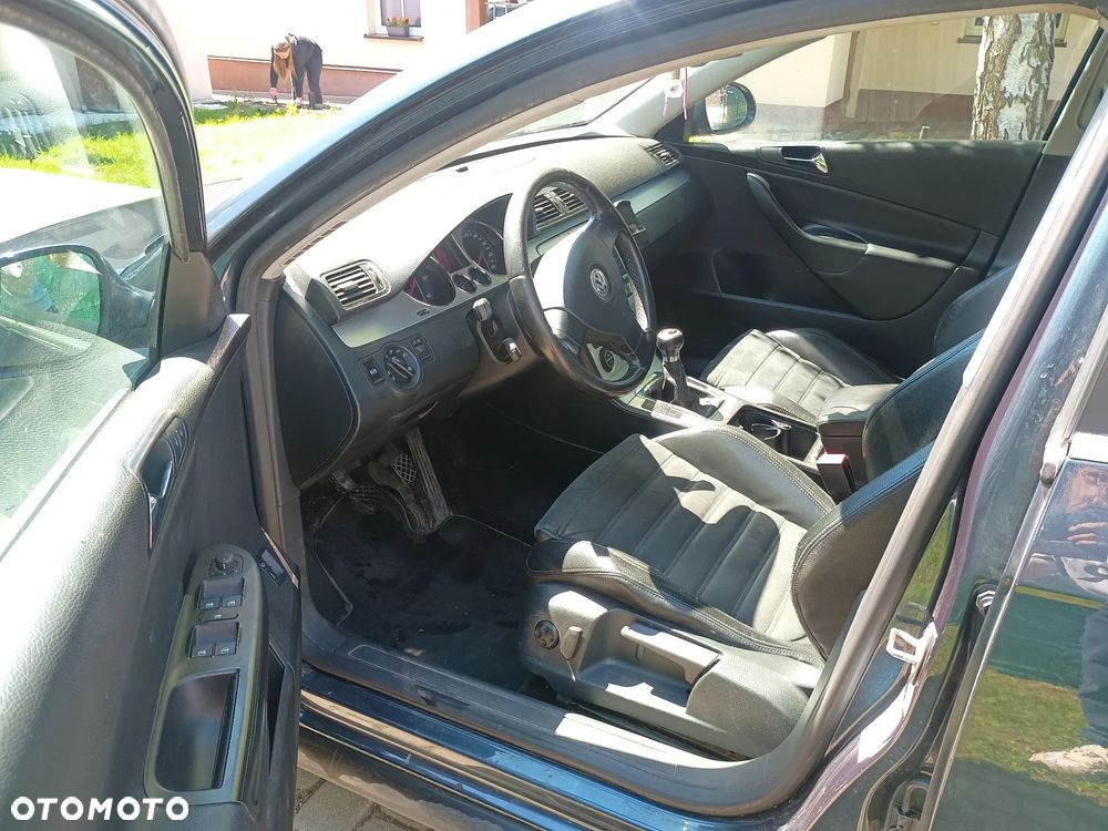 Volkswagen Passat 2.0 TDI Highline - 9