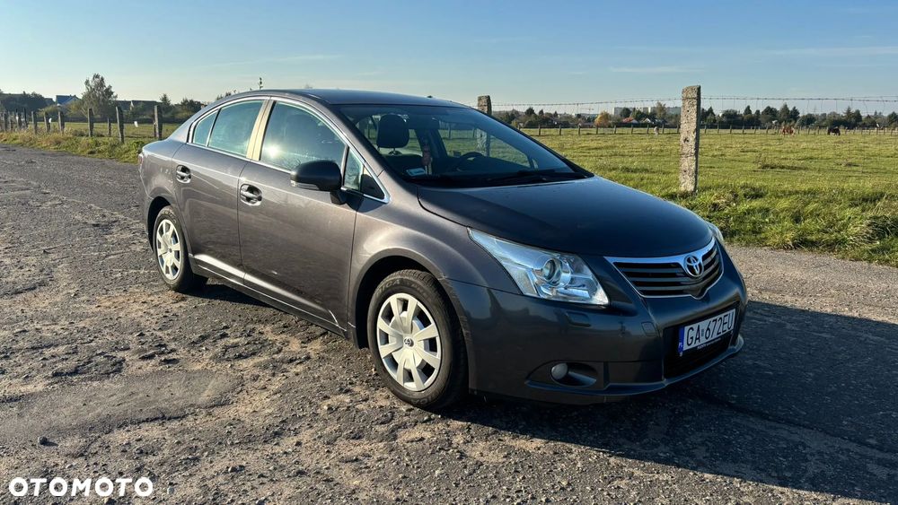 Toyota Avensis - 23