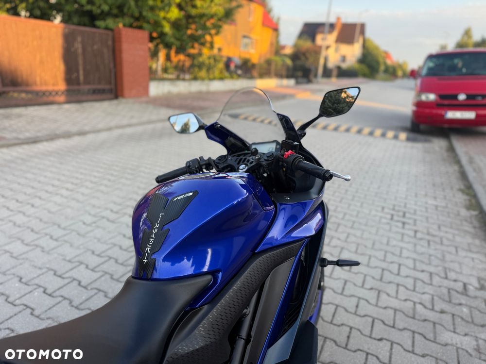 Yamaha R3 - 15