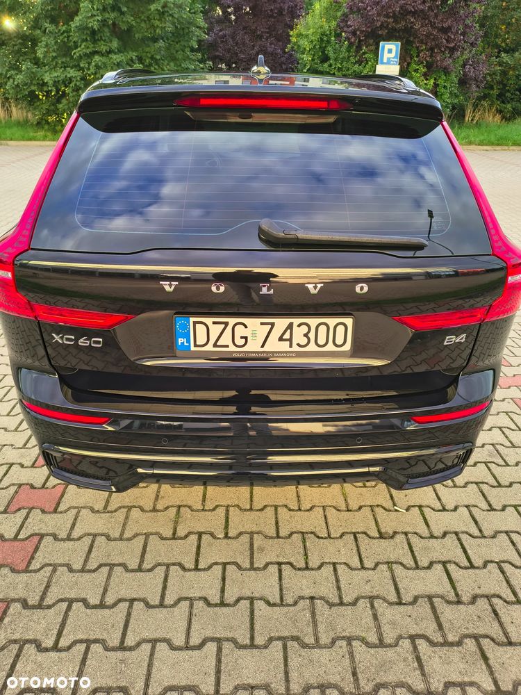 Volvo XC 60 B4 B Plus Dark - 5