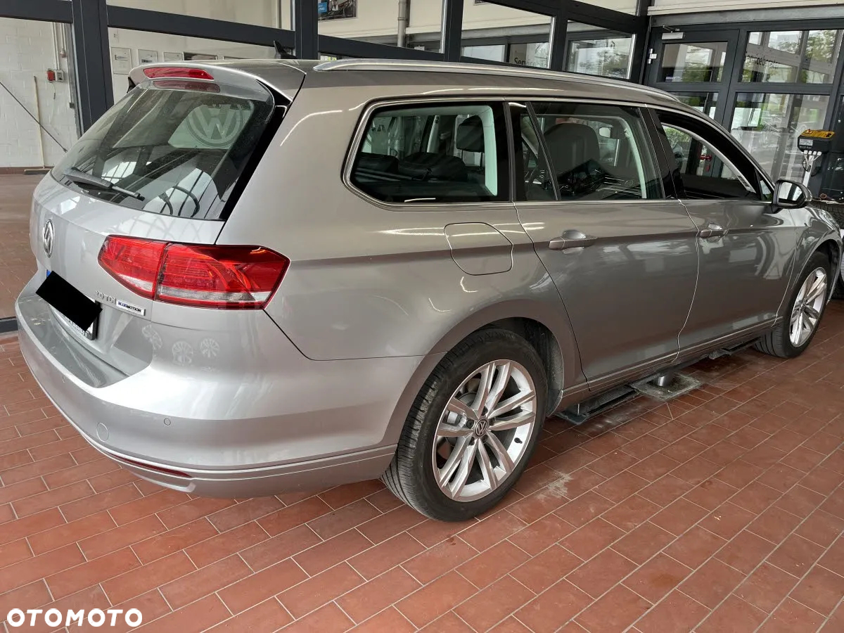 Volkswagen Passat - 3