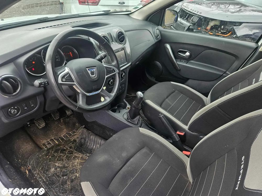 Dacia Sandero Stepway TCe 90 (S&S) Prestige - 6