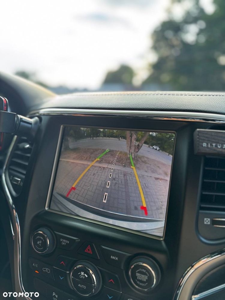 Jeep Grand Cherokee 3.0 CRD Overland Summit EU6 - 34