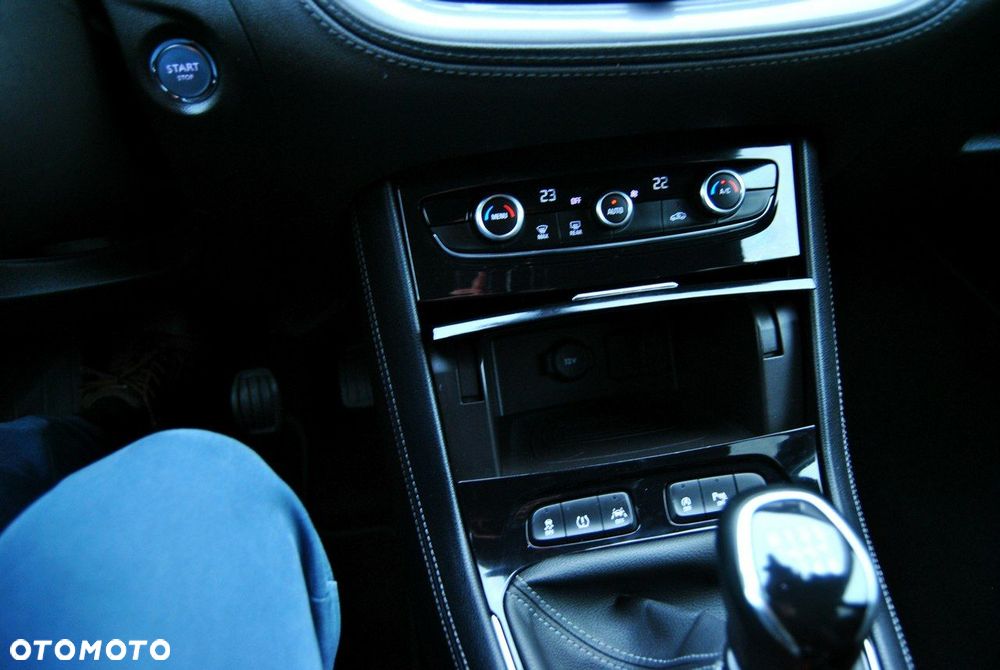 Opel Grandland X 1.2 T Ultimate S&S - 23