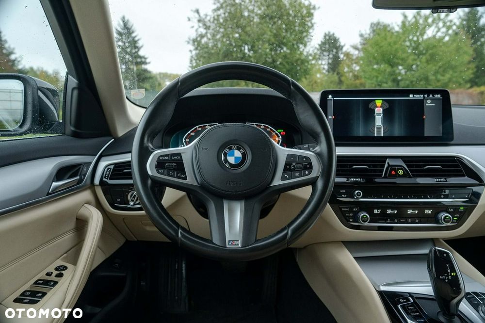 BMW Seria 5 518d Business Edition - 18