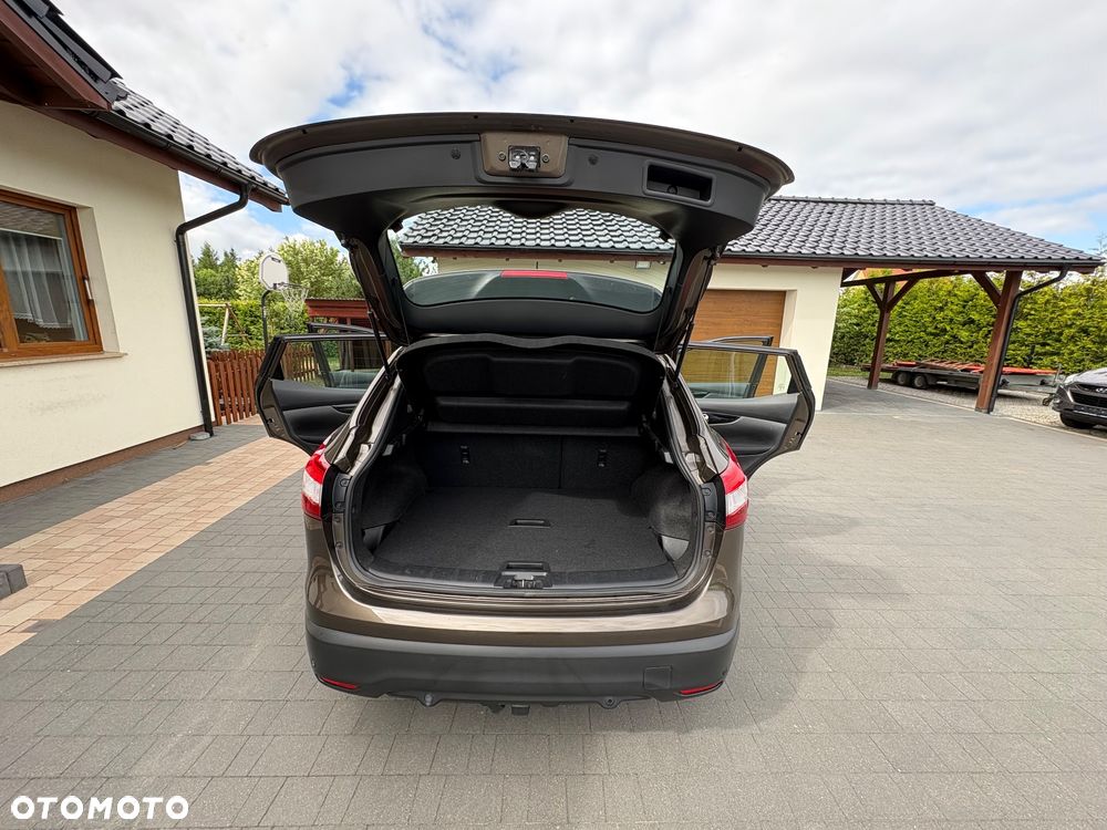 Nissan Qashqai 1.2 DIG-T N-Vision - 29