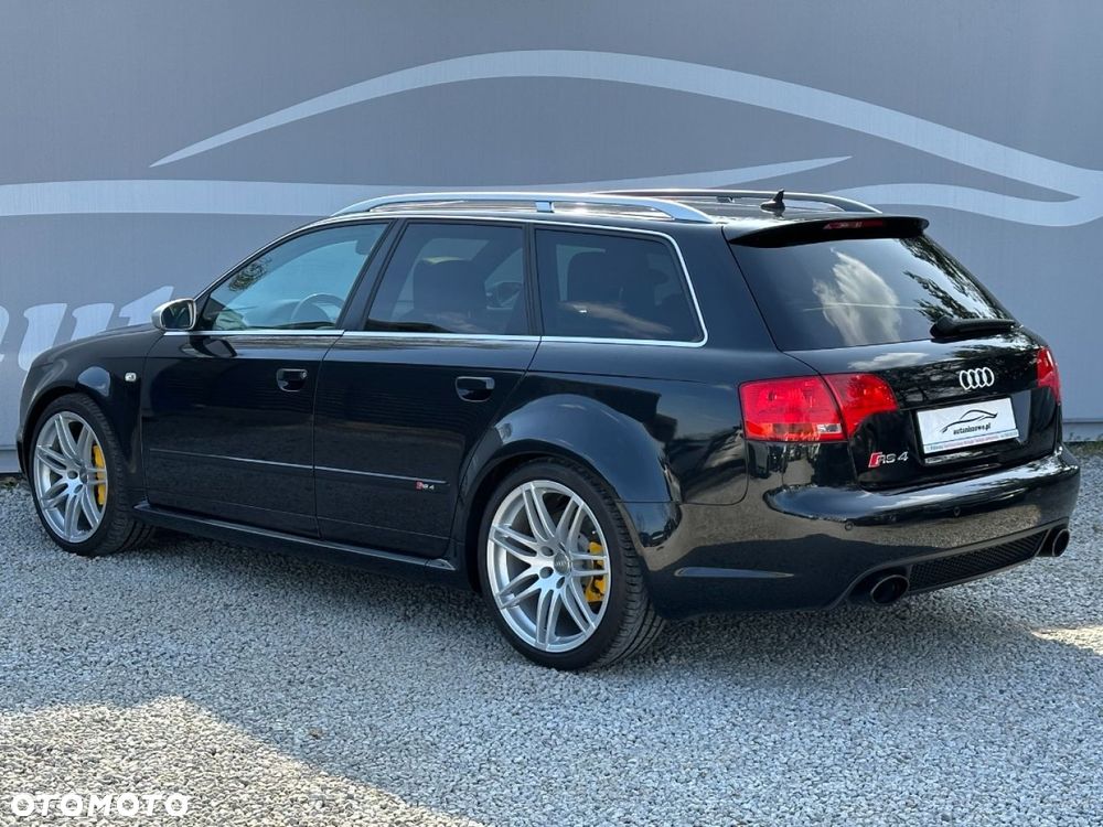 Audi RS4 Avant Avant - 25